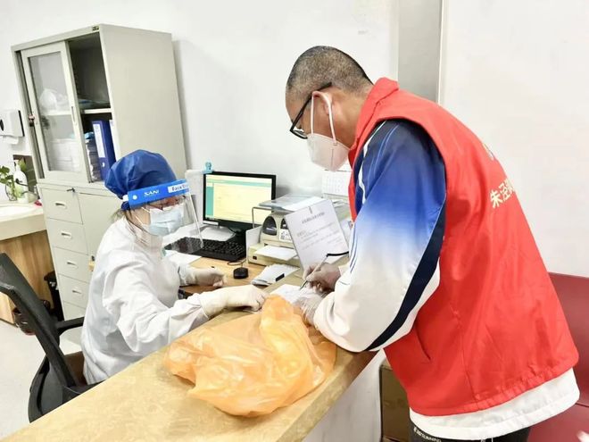 无锡24小时高价回收医保(24小时高价回收医保医保套出)